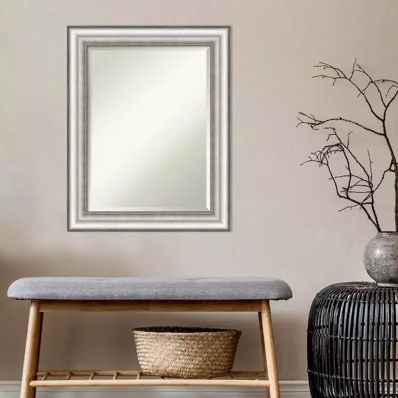 Specchio da parete smussato con cornice 23" x 29" – Argento, Rettangolare, Montaggio a parete