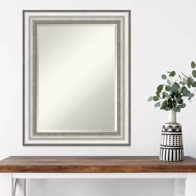 Specchio da parete smussato con cornice 23" x 29" – Argento, Rettangolare, Montaggio a parete