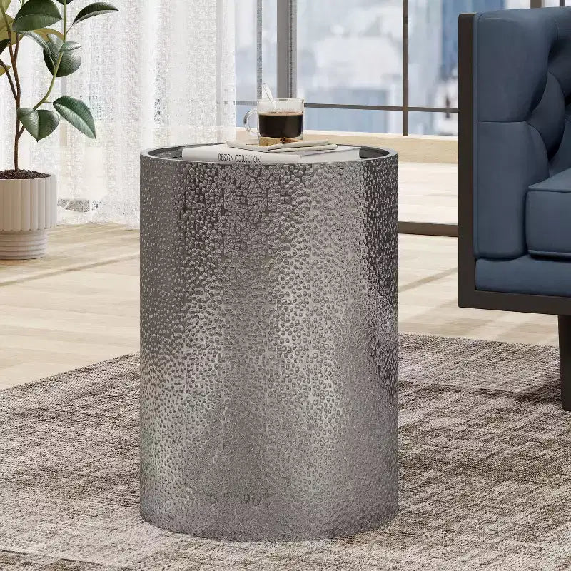 GDFStudio Geyer Modern Hammered Iron Round Accent Table