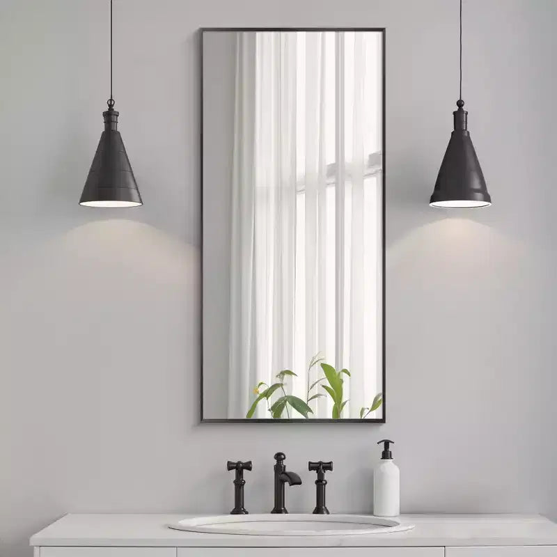 Specchio da Parete Rettangolare con Cornice Sottile in Metallo, 91 cm A x 61 cm L