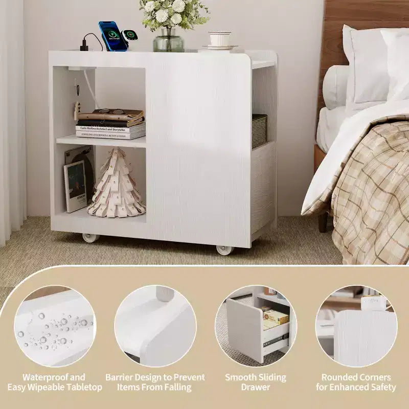 Tavolino con rotelle, cassetto e ripiano regolabile