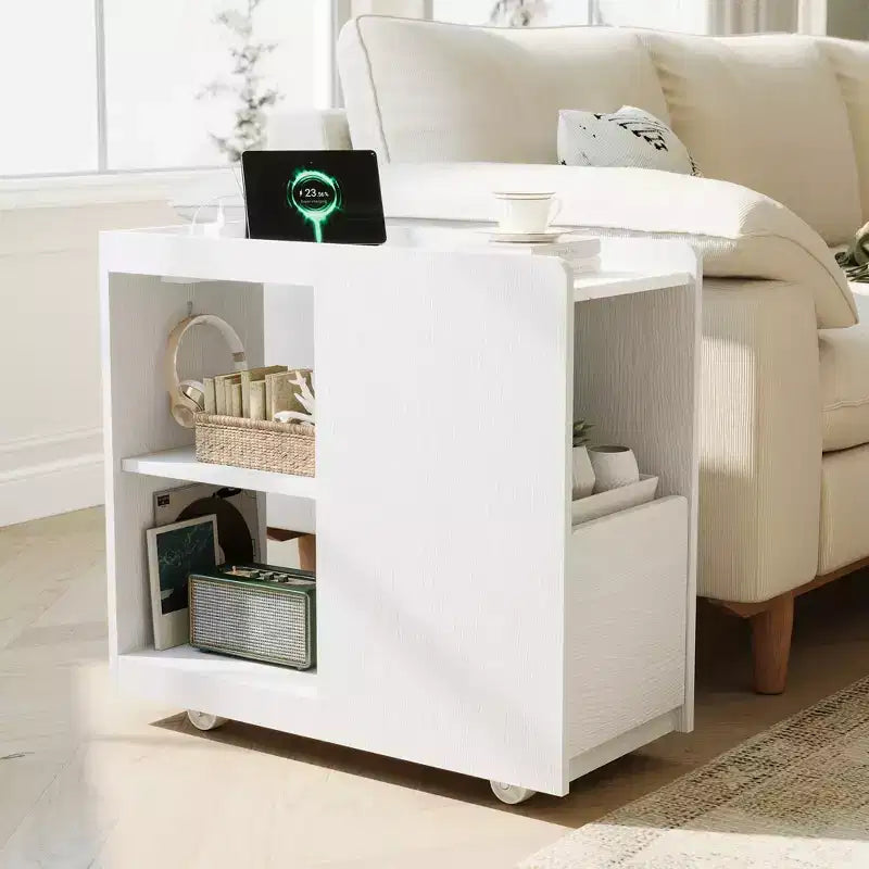 Tavolino con rotelle, cassetto e ripiano regolabile